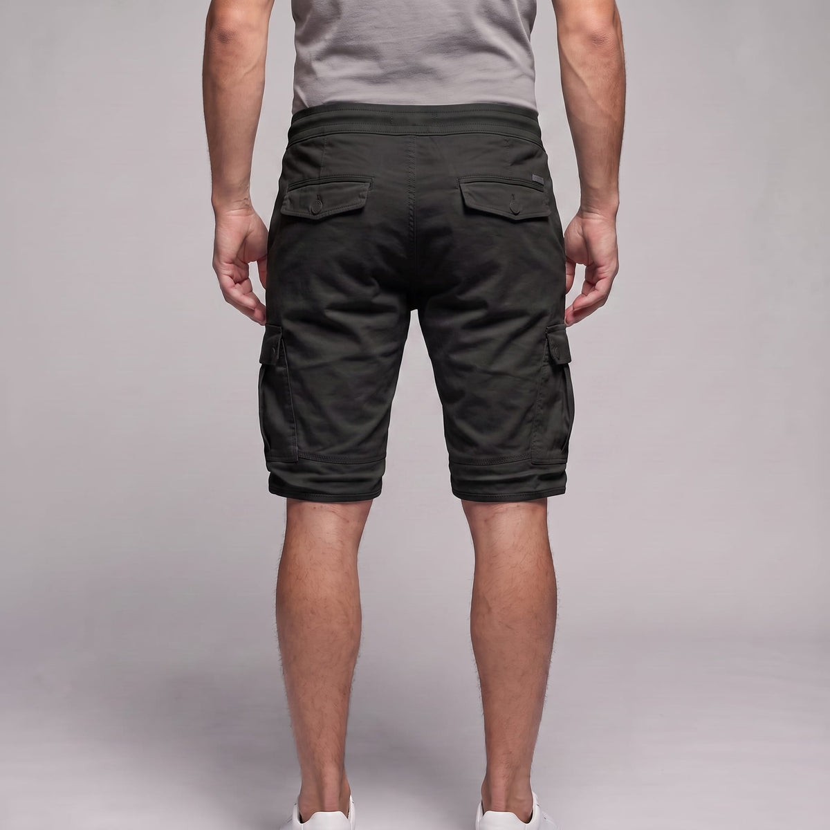 Herren Cargoshorts mit Kordelzug und Klappentaschen | Mirko
