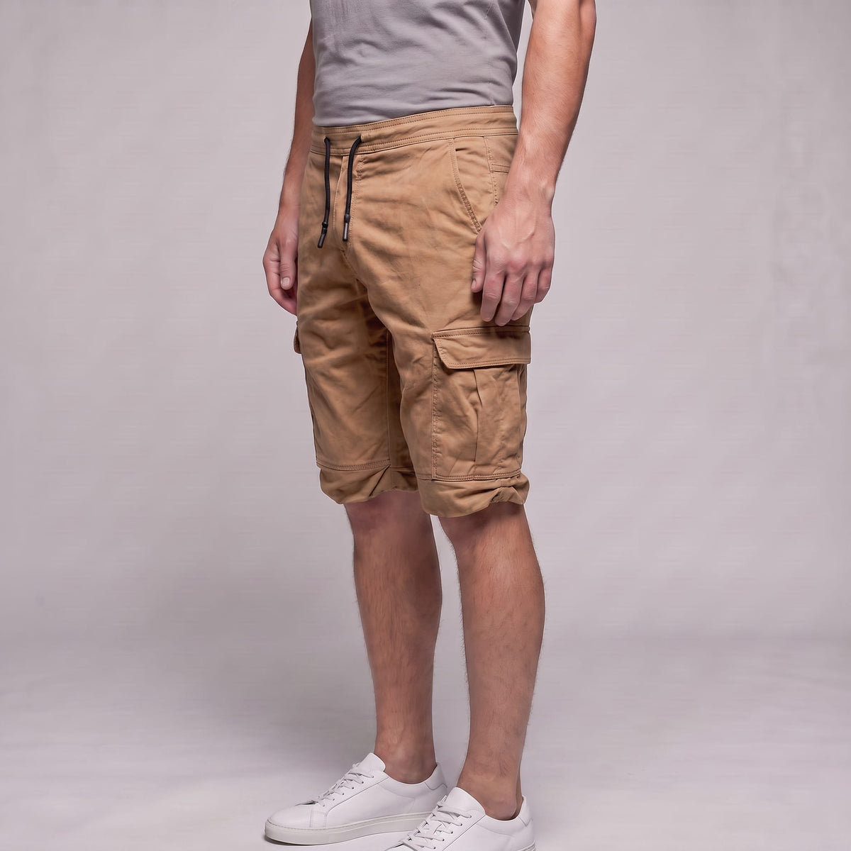 Herren Cargoshorts mit Kordelzug und Klappentaschen | Mirko_8