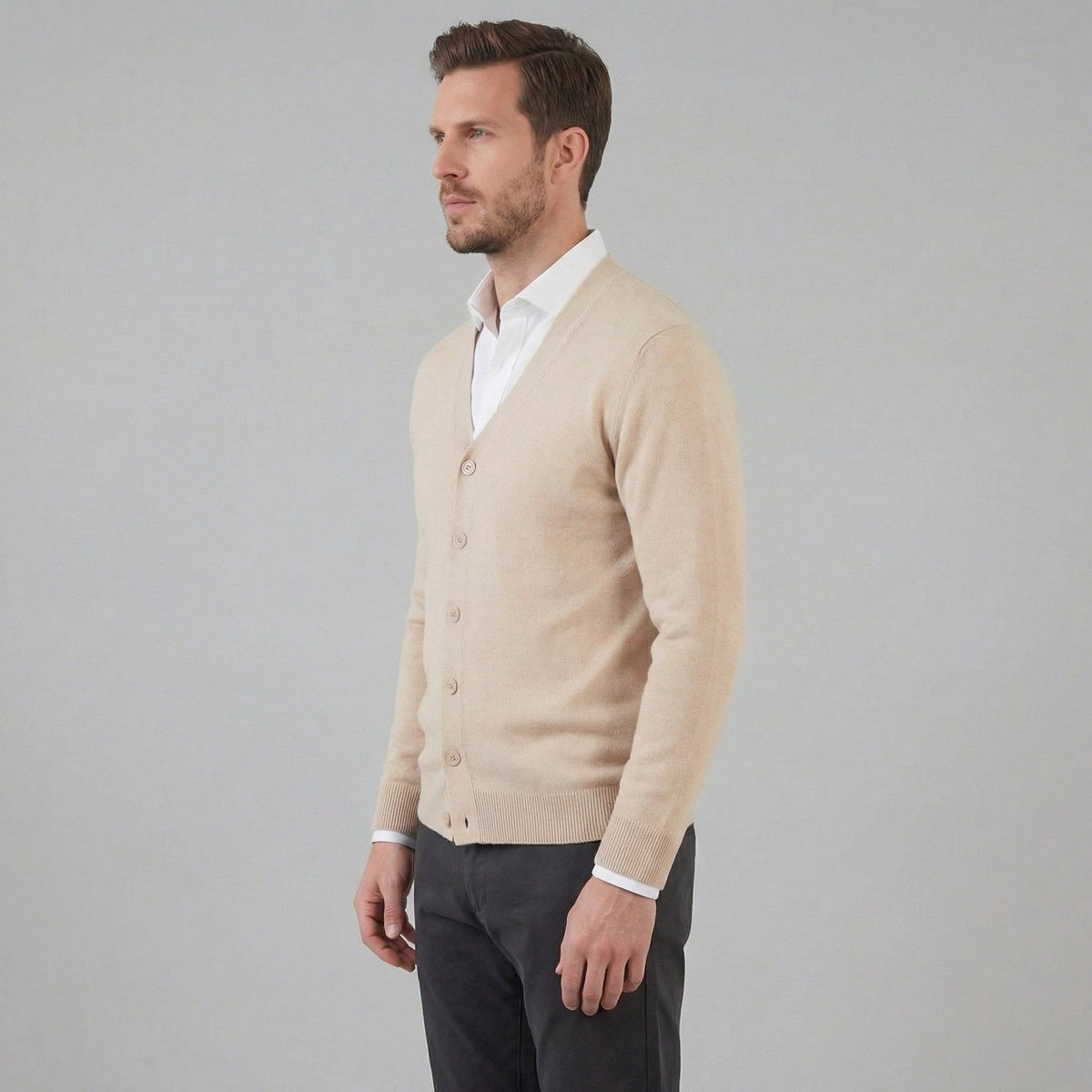 Herren Feinstrickjacke mit V-Ausschnitt | Sebastian