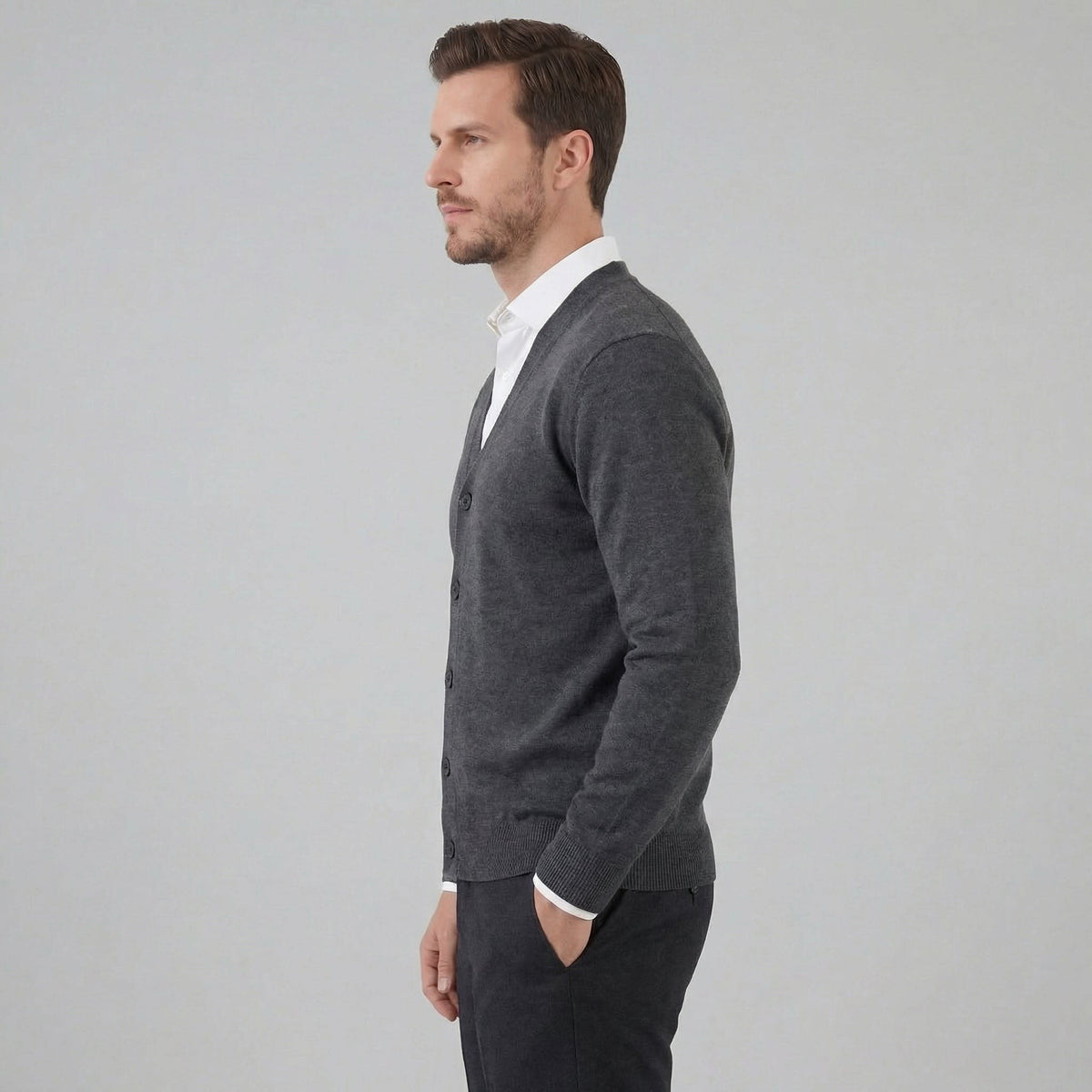 Herren Feinstrickjacke mit V-Ausschnitt | Sebastian