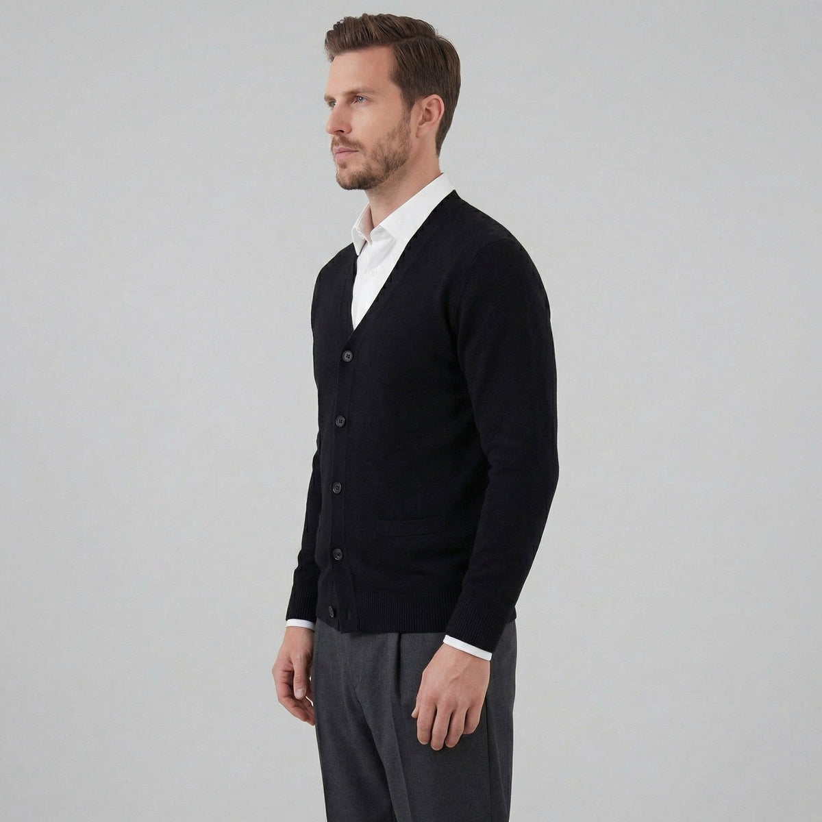 Herren Feinstrickjacke mit V-Ausschnitt | Sebastian