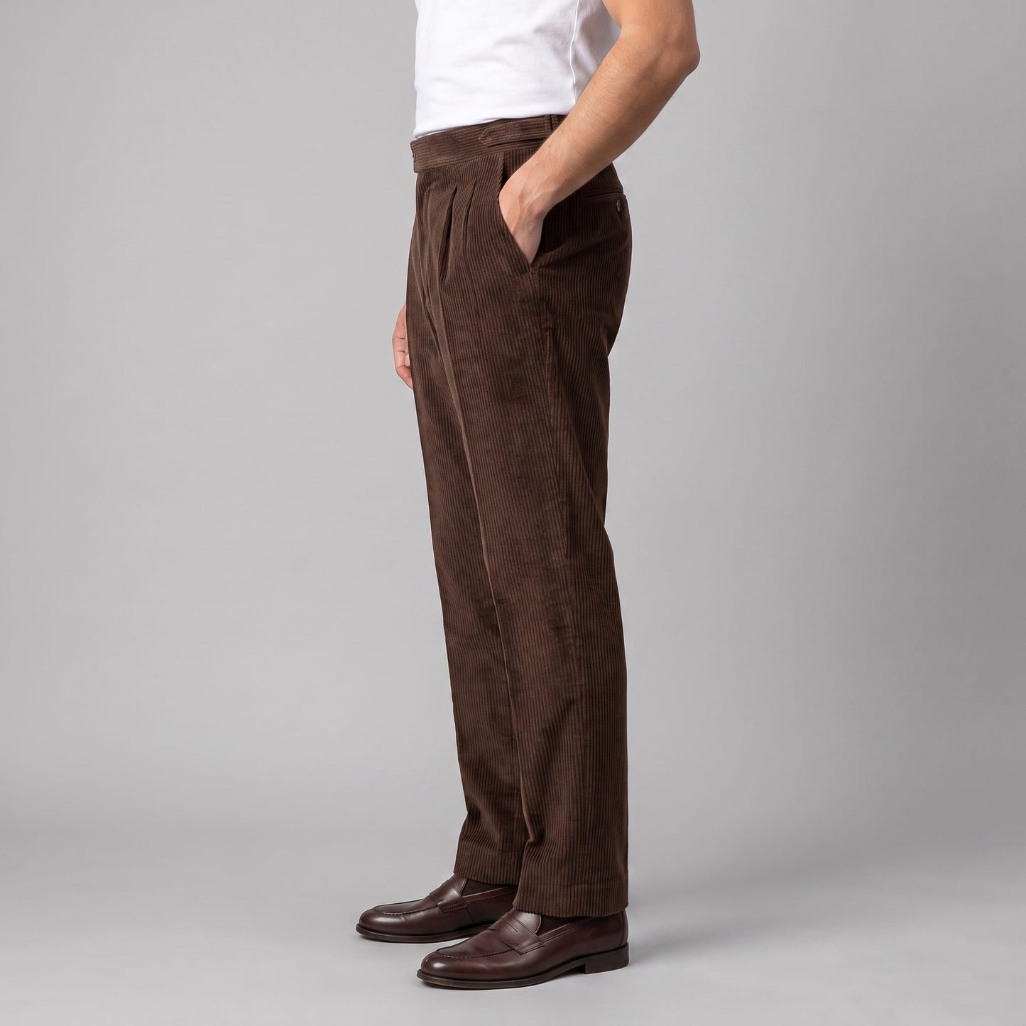 Herren Cordhose mit Bundfalten und Aufschlag | Vitus_16