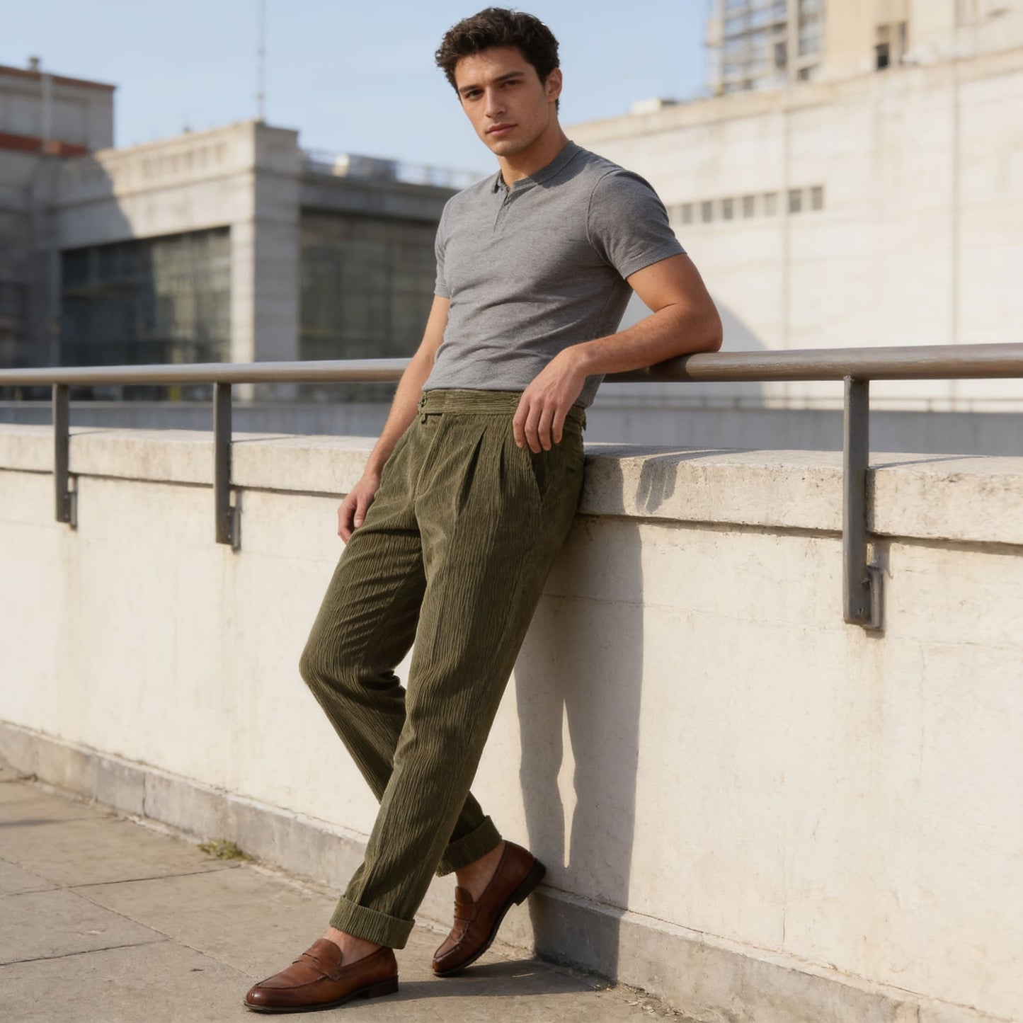 Herren Cordhose mit Bundfalten und Aufschlag | Vitus_24
