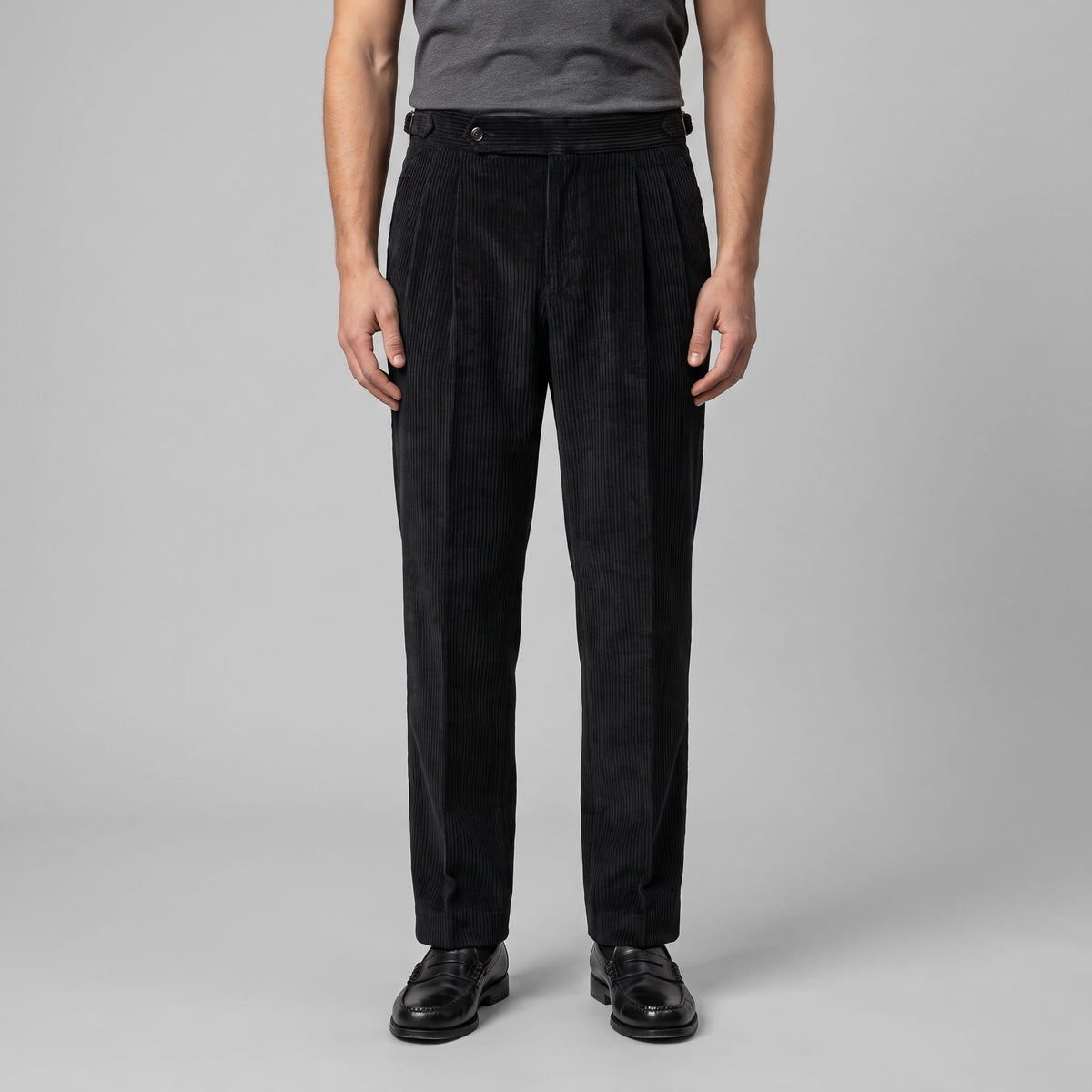 Herren Cordhose mit Bundfalten und Aufschlag | Vitus_7