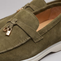 Herren Wildlederloafer mit Zieranhänger | Heiner