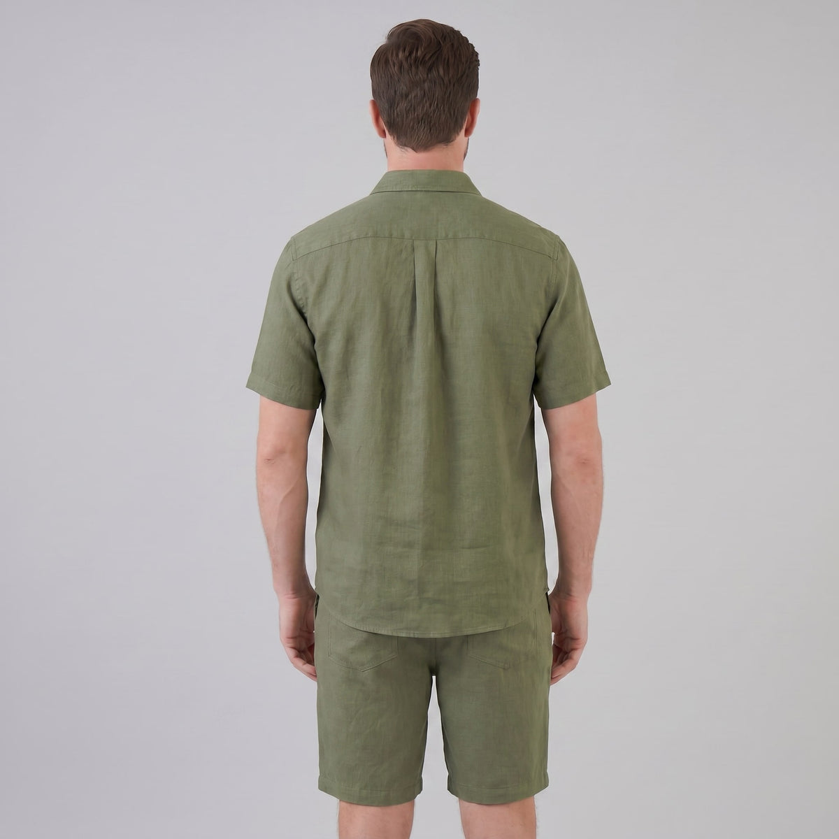 Herren Leinenset mit Kubakragen und Brusttasche | Aribert