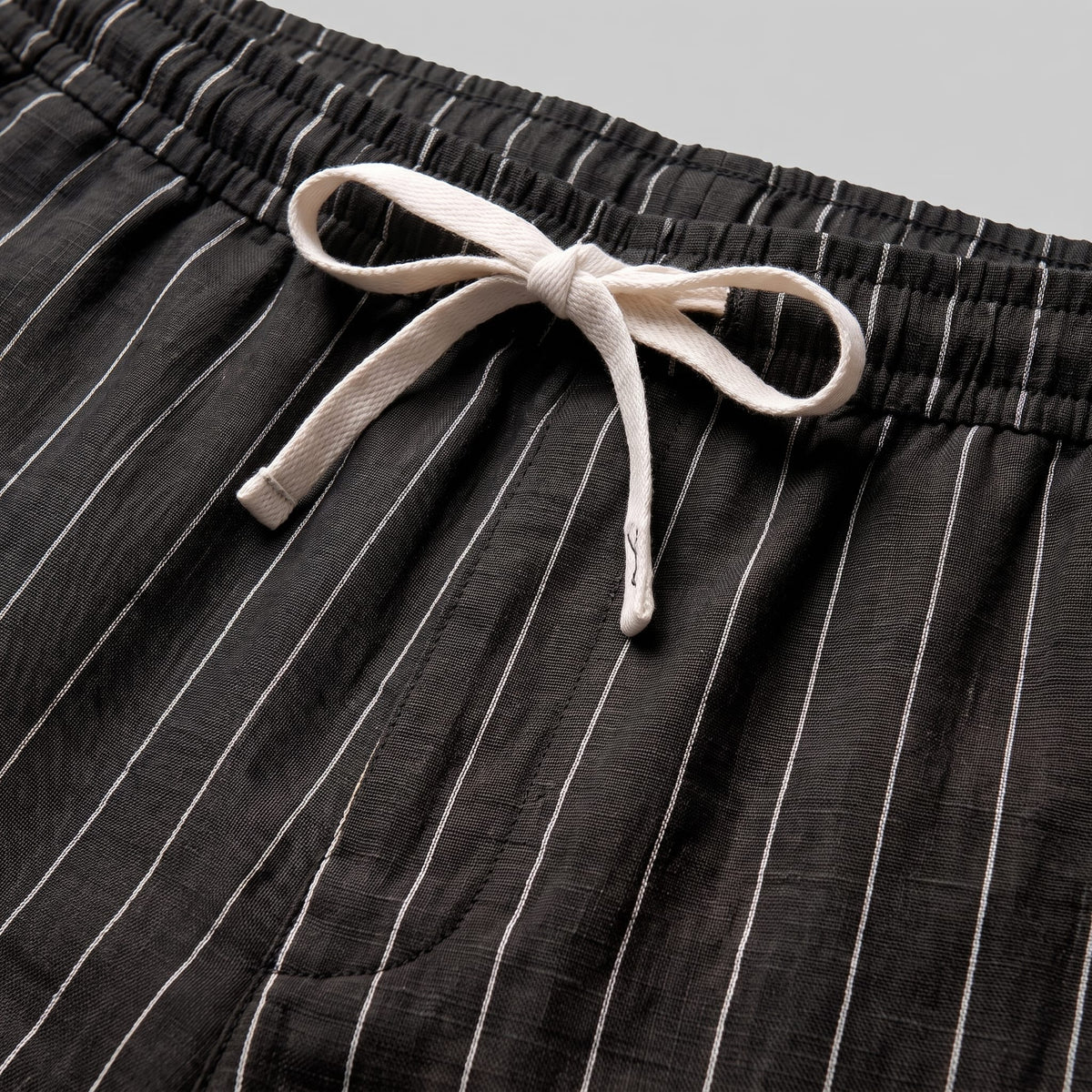 Herren Leinenshorts mit Nadelstreifen | Reimund