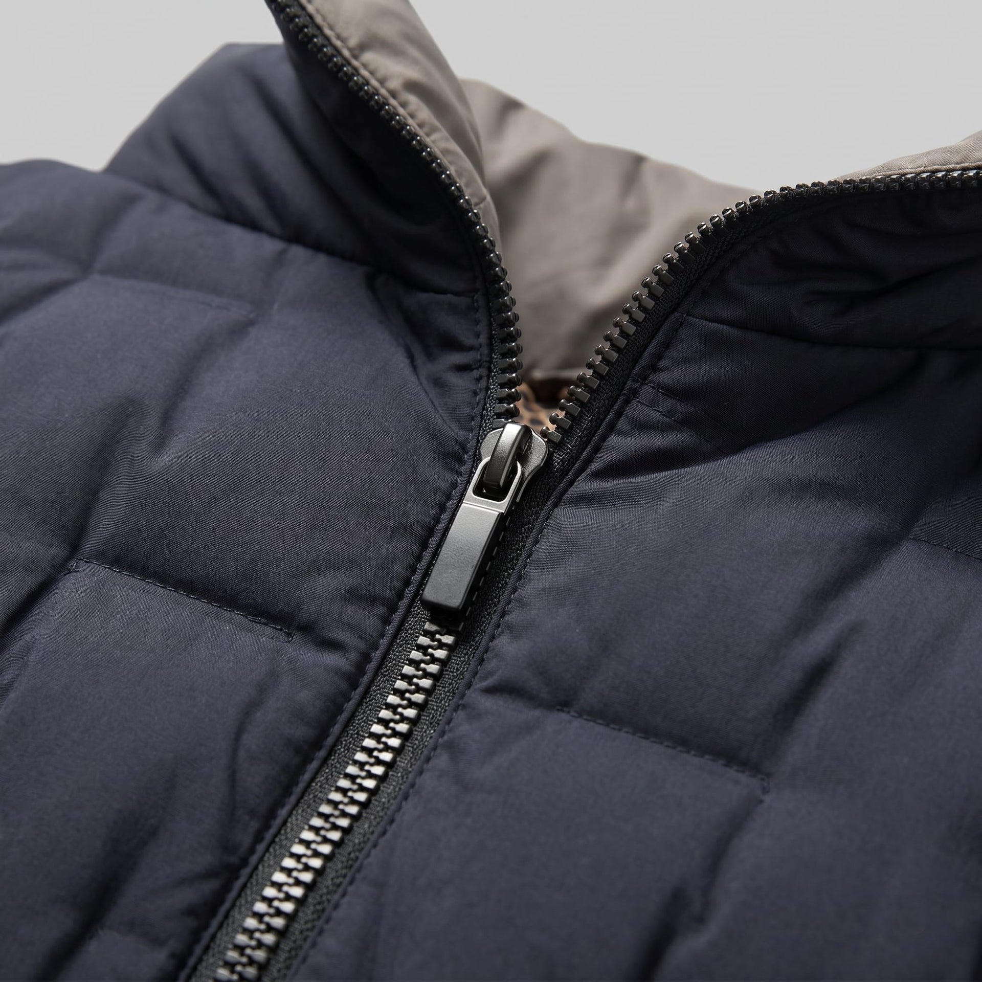 Herren Daunenjacke mit Stehkragen | Viktor