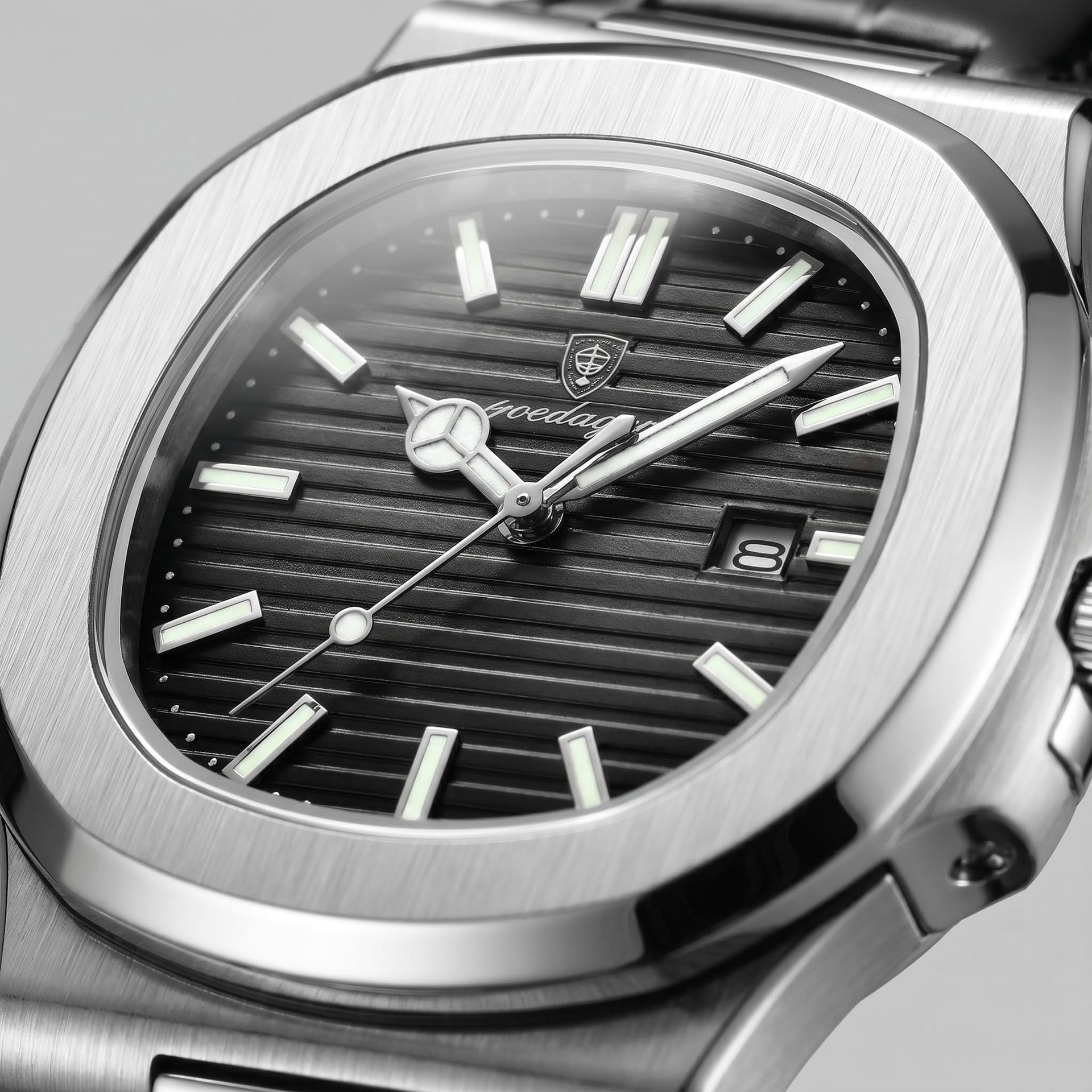 Herren Armbanduhr mit Datumsanzeige und Lederarmband | Remigius