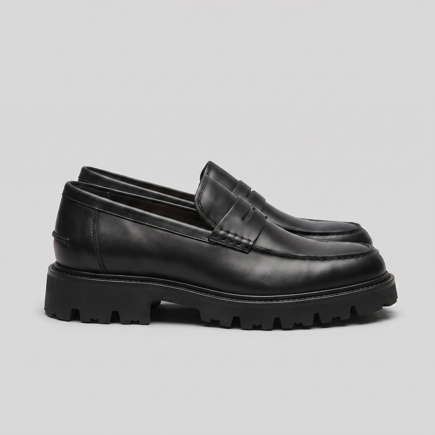 Herren Wildleder-Penny-Loafer mit Profilsohle | Daniel_16