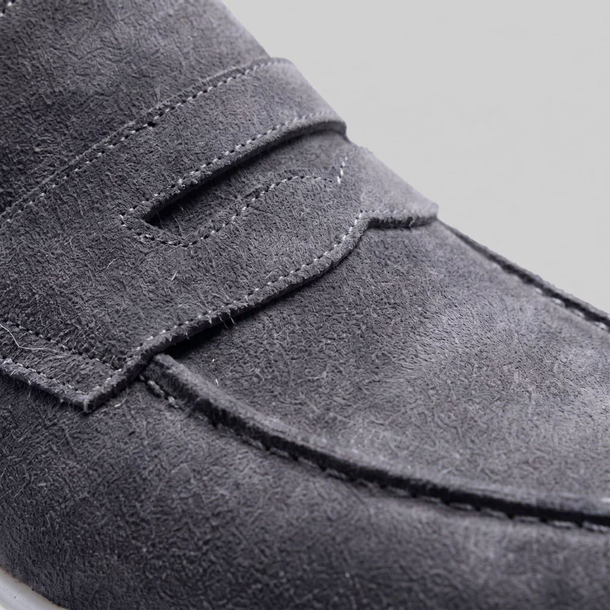 Herren Wildleder-Loafer mit weißer Sohle | Egbert_19