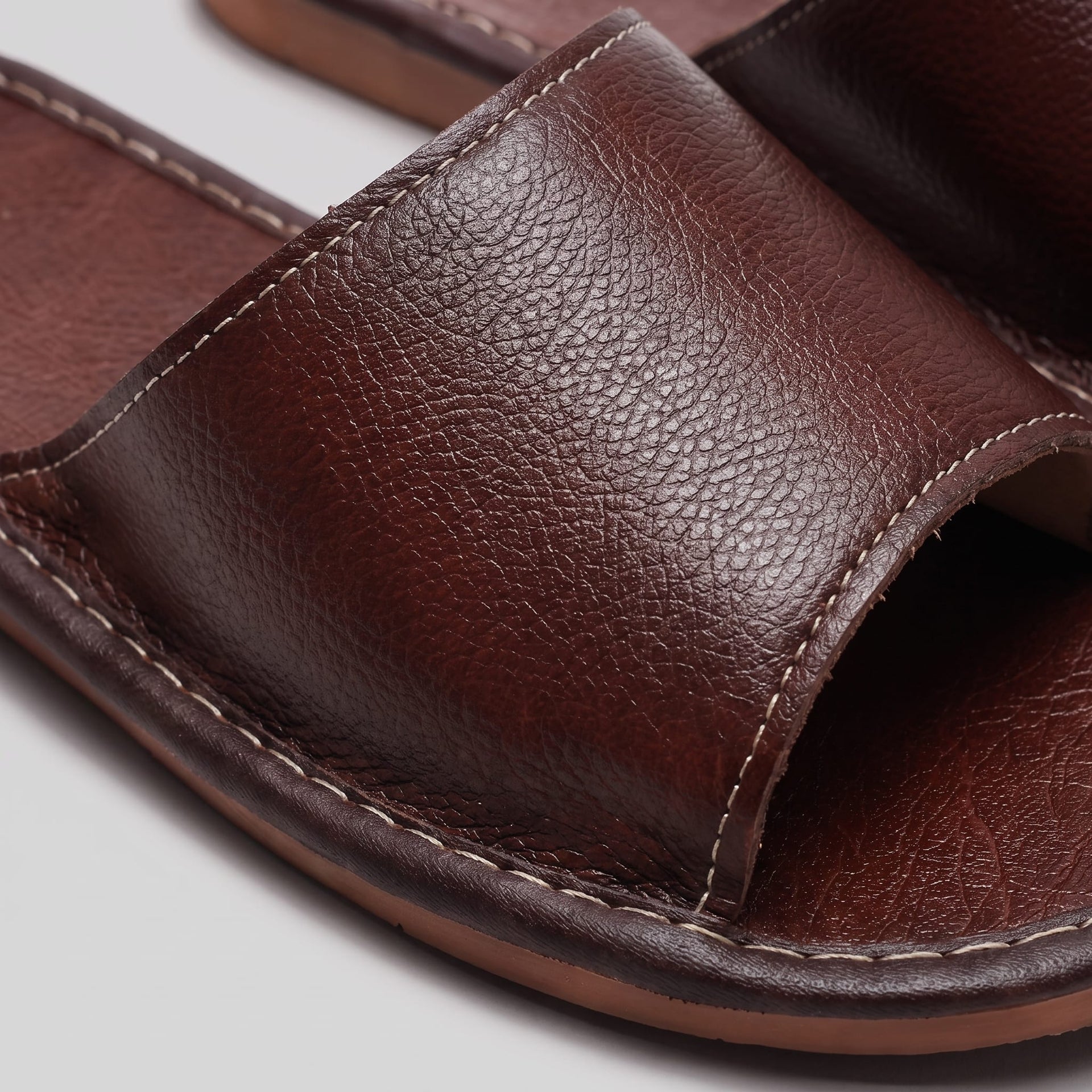 Herren Kunstledersandalen mit breitem Riemen | Gunnar