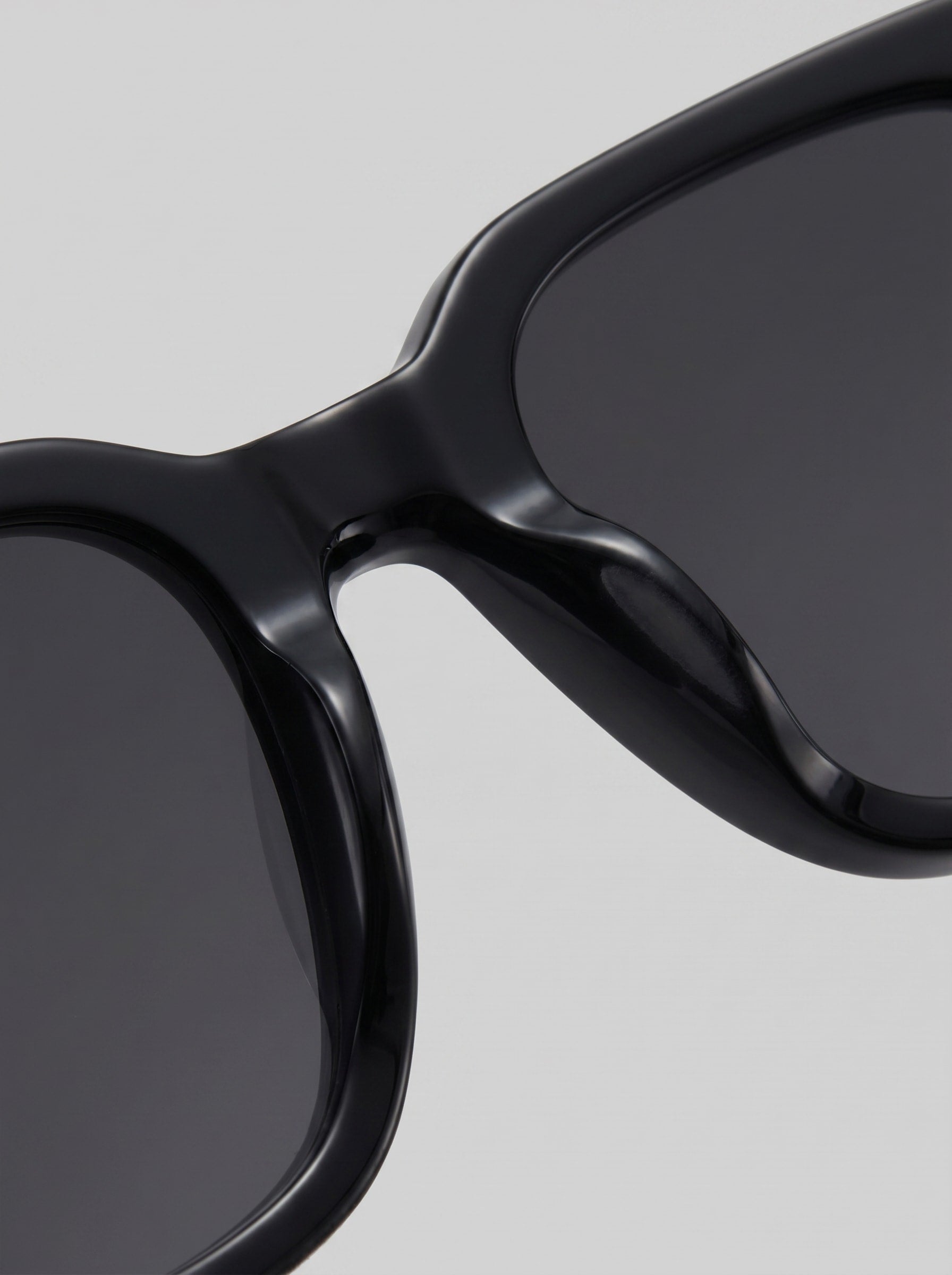 Herren Sonnenbrille eckig mit dunklen Gläsern | Hasso