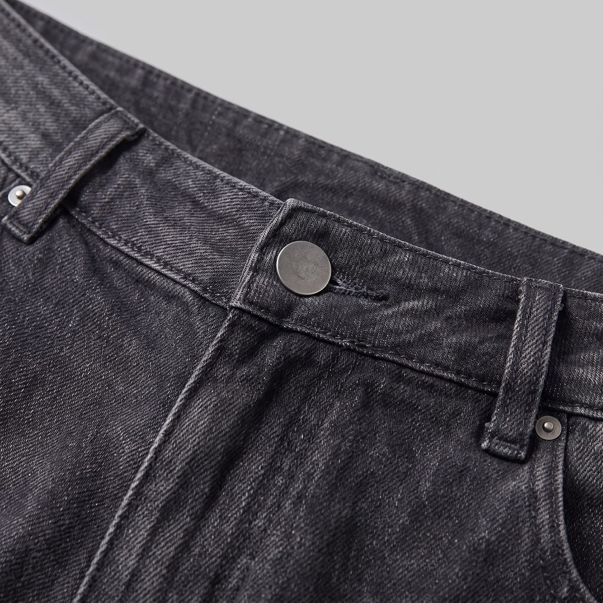 Herren Jeansshorts mit weitem Bein und Fünf-Taschen-Schnitt | Diethelm