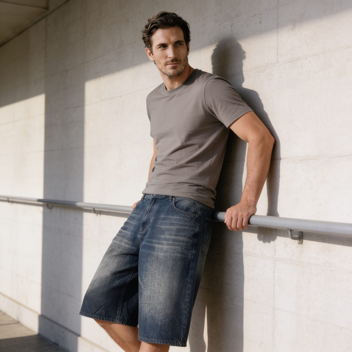 Herren Jeansshorts mit weitem Bein und Fünf-Taschen-Schnitt | Diethelm