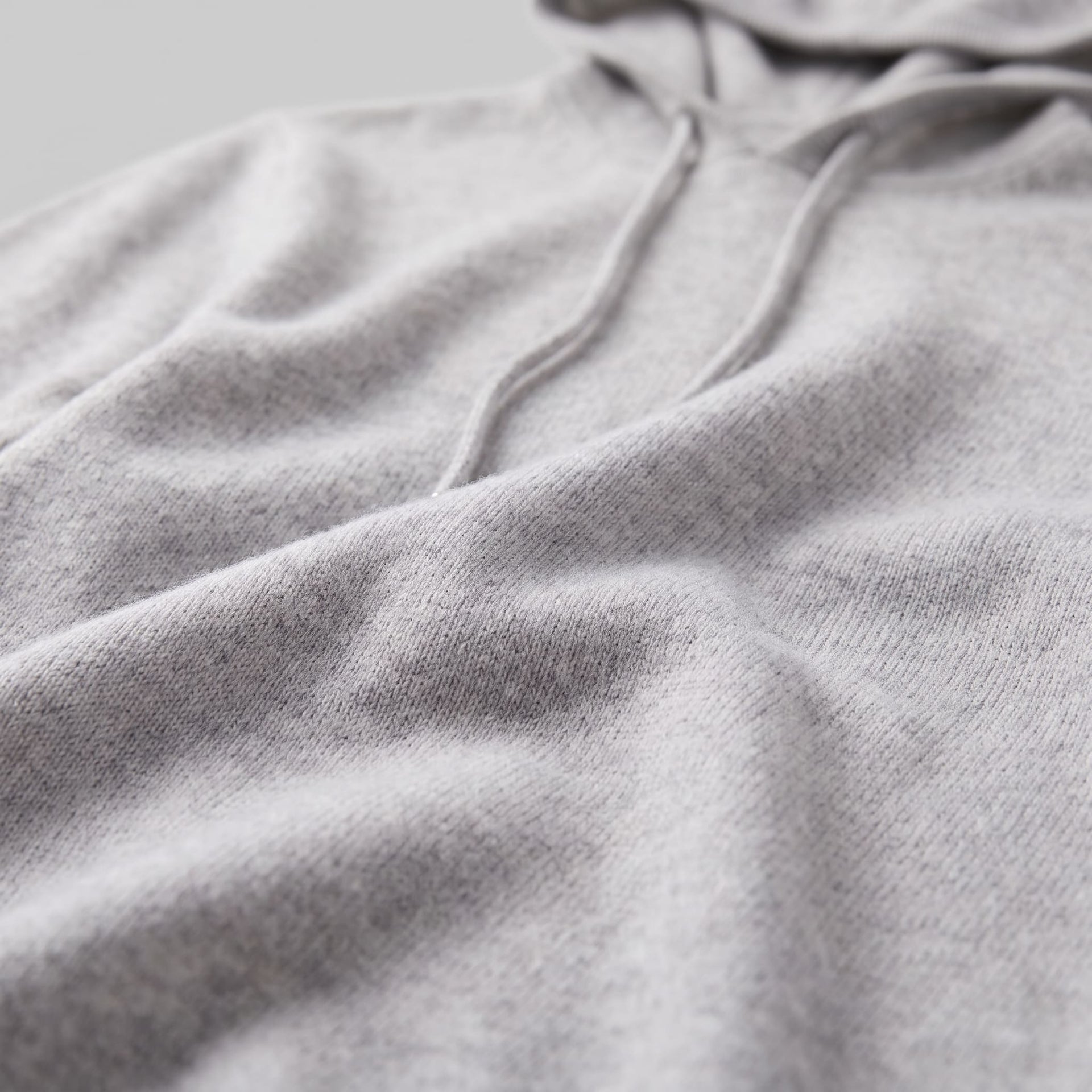 Herren Wollpullover mit Kapuze und Kordelzug | Thomas